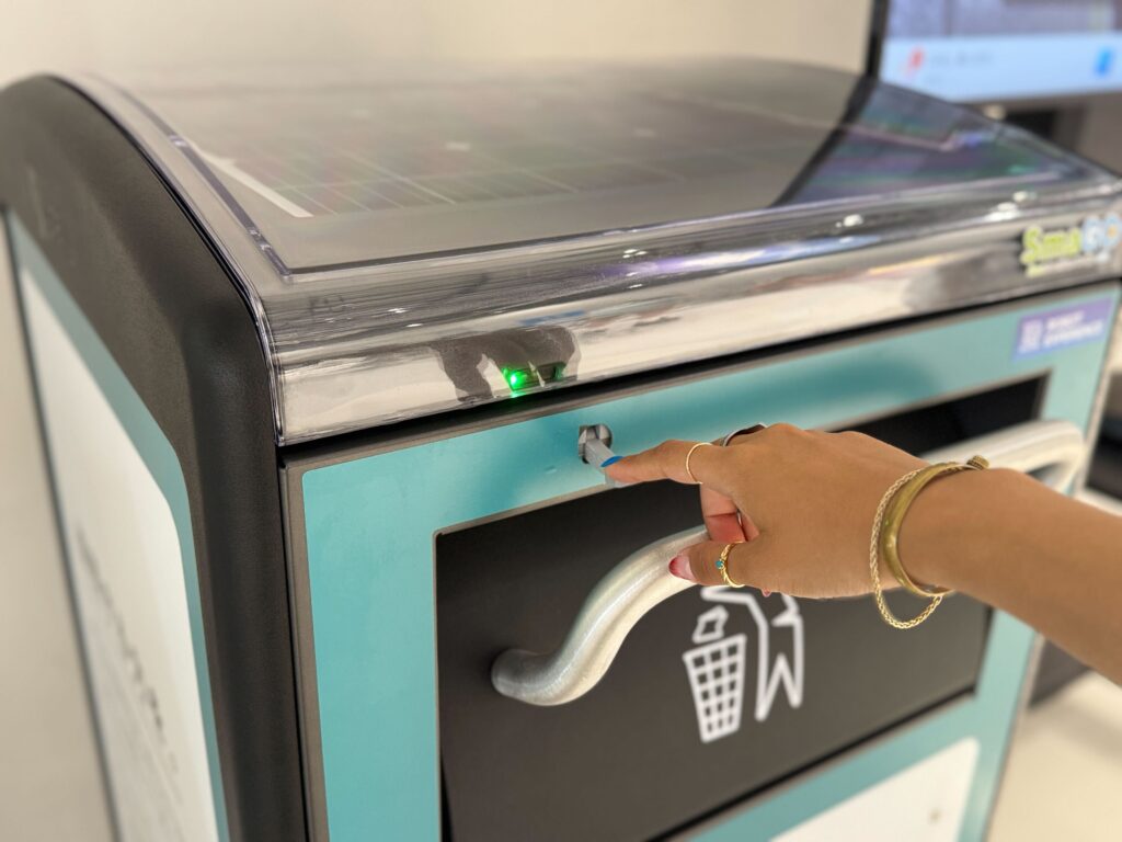 スイッチを押すことで圧縮プロセスを始動